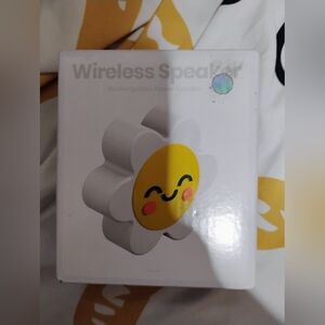 New Cute Flower Wireless Speaker